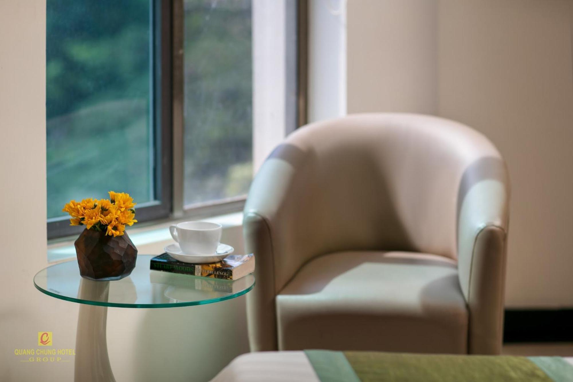 Nhan Hoa Hotel Hanoi Esterno foto