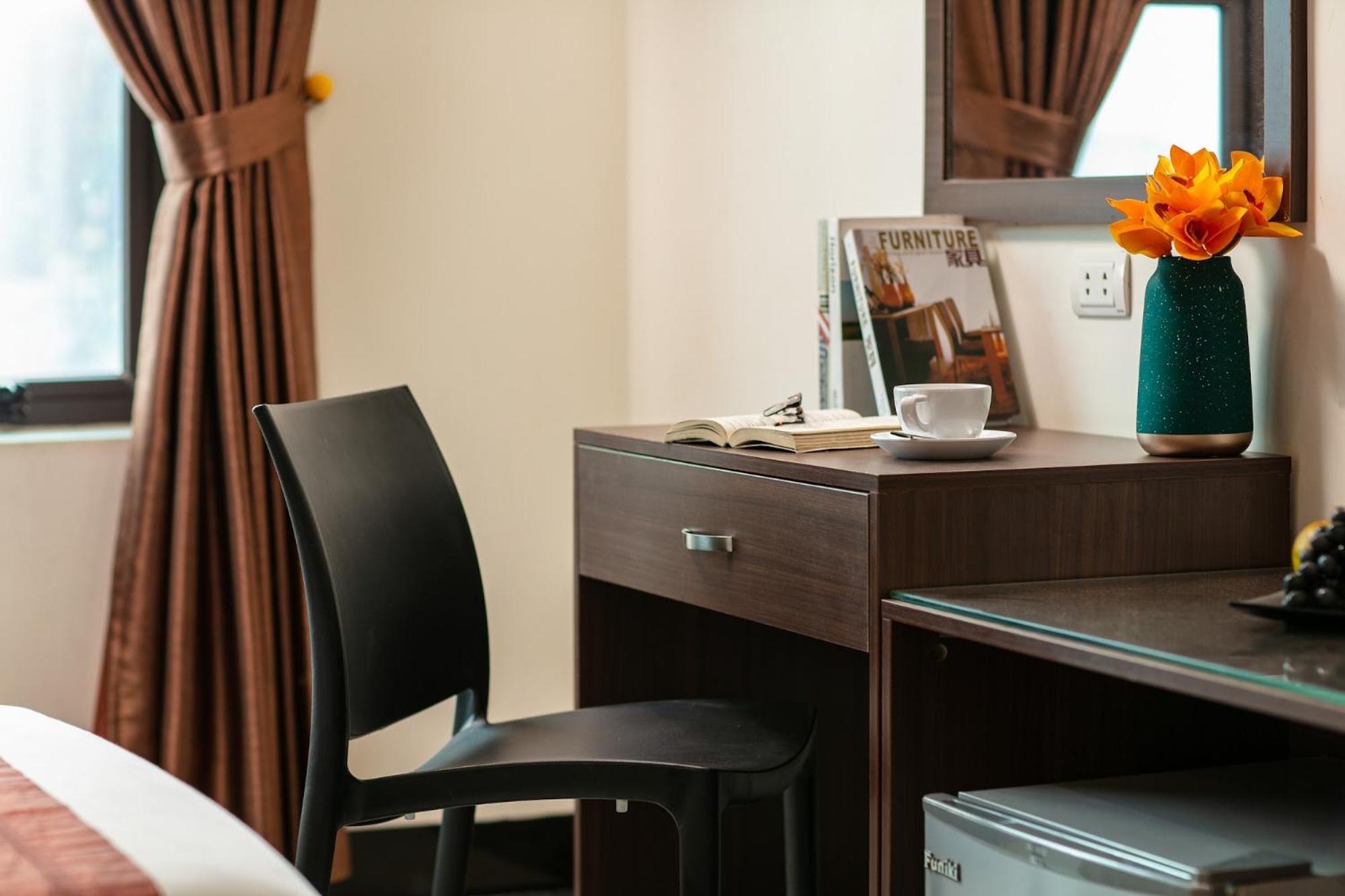 Nhan Hoa Hotel Hanoi Esterno foto